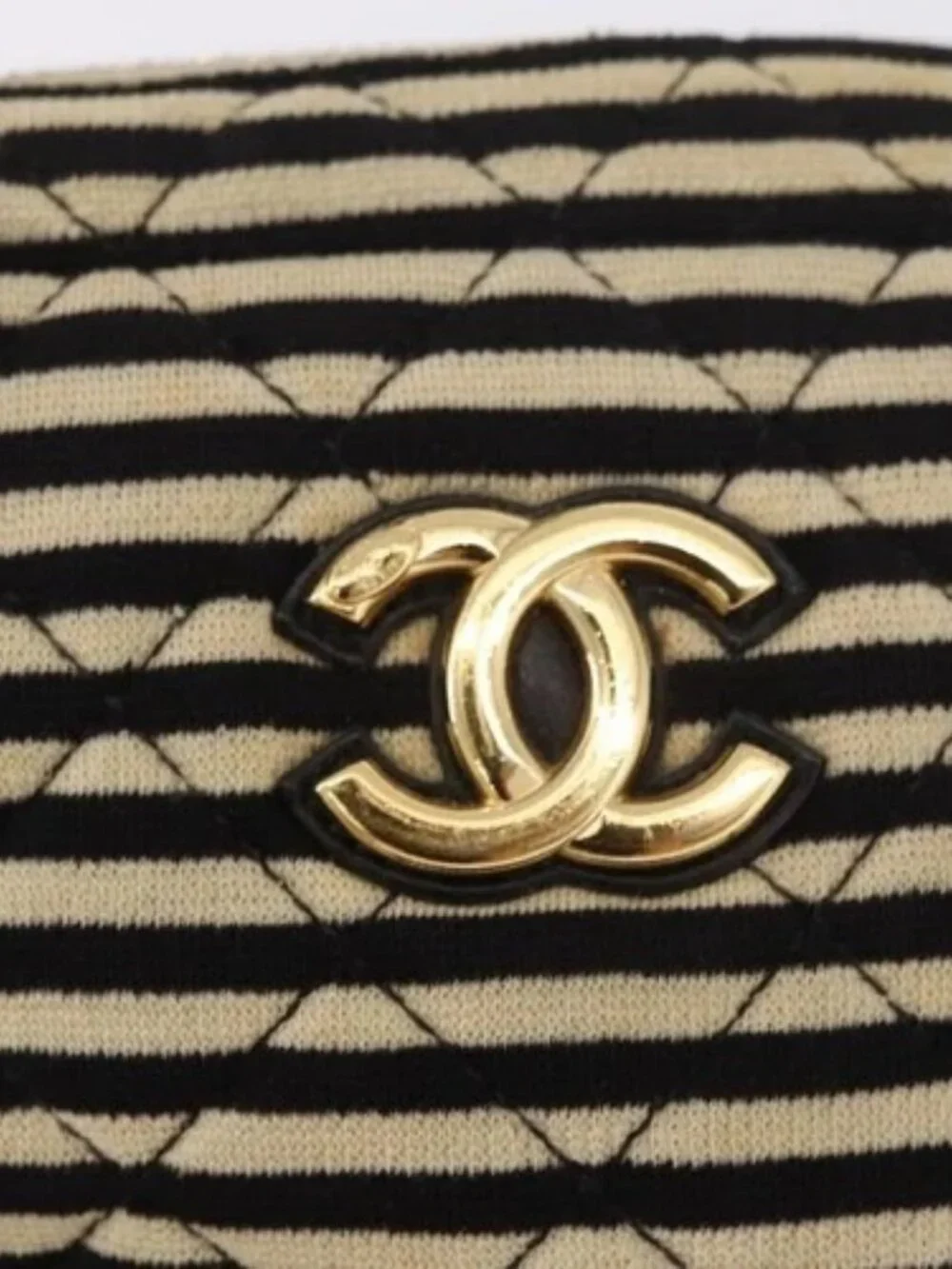 CHANEL Matelasse Chain Shoulder Bag Canvas Beige Gold CC Auth 185766